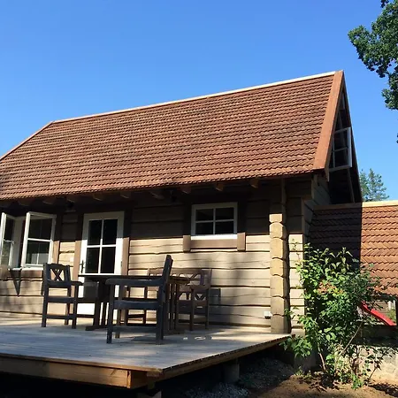 Tiku Holiday Homes * Kiidjarve